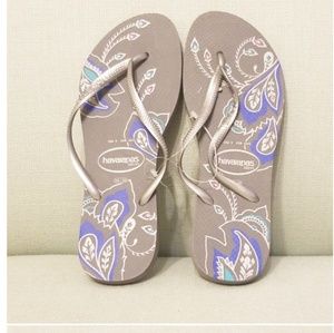 NWOT HAVAIANA slim grey flip flops